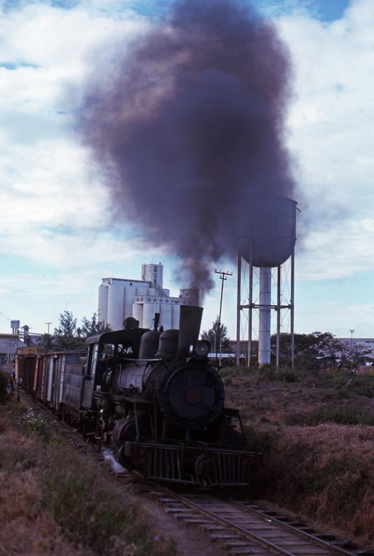 101 El Salvador steam train